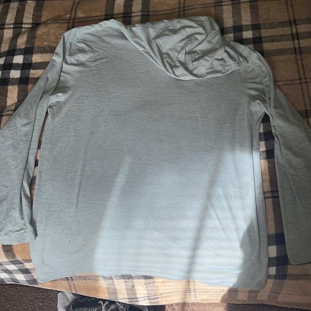 🔥🔥PERRY ELLIS SWEAT SHIRT🔥🔥